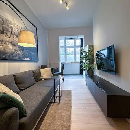 Modern City Apt. -With 2 Tv, Netflix And Work Desk Эссен Экстерьер фото