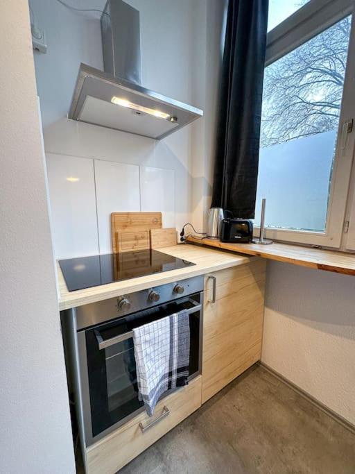 Modern City Apt. -With 2 Tv, Netflix And Work Desk Эссен Экстерьер фото